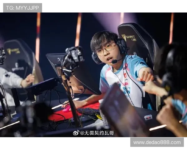 FPX在世界大师赛中的战术表现分析与精彩回顾