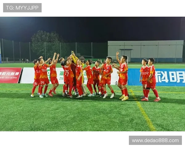 杭州足球队在挑战赛中的实力展现与未来发展潜力分析 杭州足球队在挑战赛中的实力展现与未来发展潜力分析