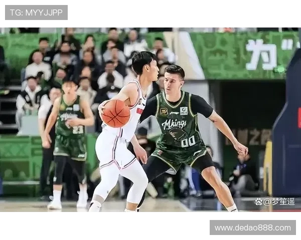 广东队与辽宁队激战第23轮争夺季后赛席位的关键之战