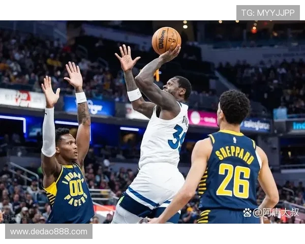 森林狼与快船激战正酣球迷期待精彩对决与精彩表现 森林狼与快船激战正酣球迷期待精彩对决与精彩表现