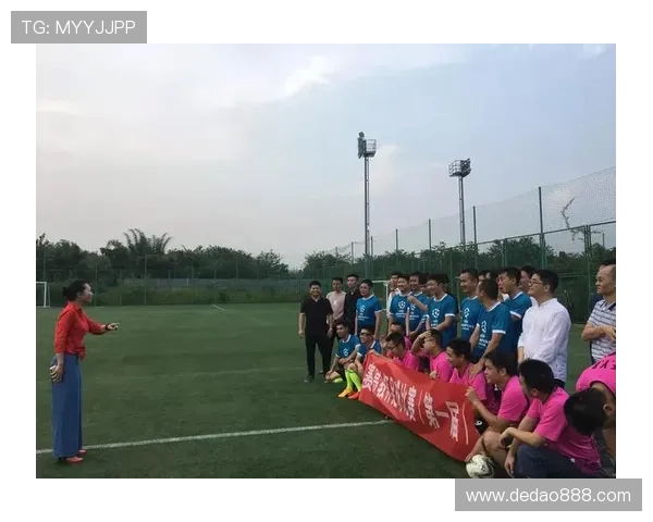 杭州足球队团队协作探讨:如何通过默契配合提升比赛表现与胜率 杭州足球队团队协作探讨:如何通过默契配合提升比赛表现与胜率