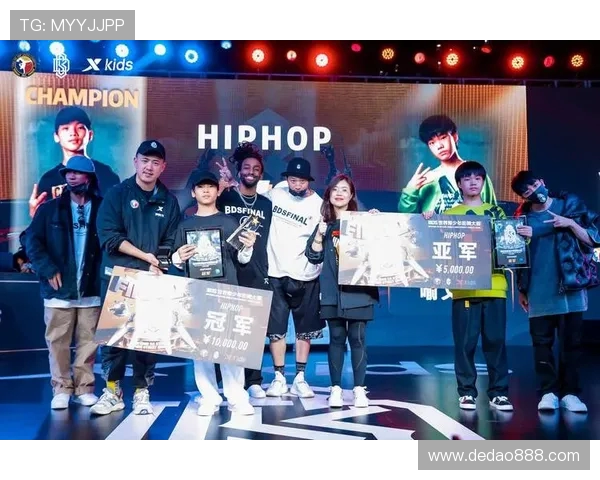 武汉攀岩队在世界街舞大赛中以78分稳居积分榜首位 武汉攀岩队在世界街舞大赛中以78分稳居积分榜首位