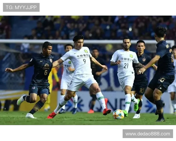 武汉足球队与广州足球队耐力较量赛后分析与反思 武汉足球队与广州足球队耐力较量赛后分析与反思