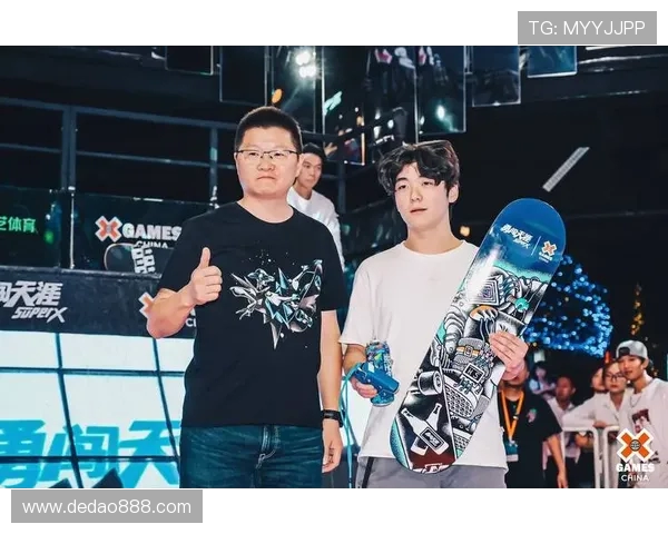 成都滑板队勇夺最新滑板耐力TOP10榜首位置引发热议